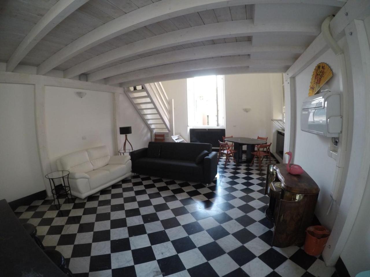 Apartment Deluxe *